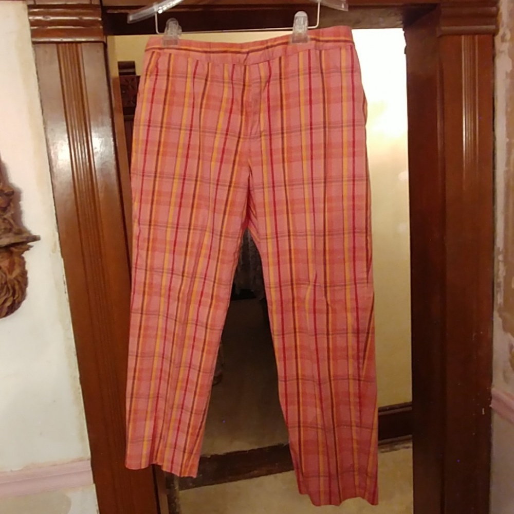 Capri pants